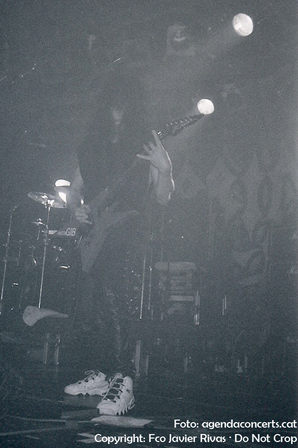 Trey Azagthoth, guitarrista solista de Morbid Angel, actuant a la sala Razzmatazz de Barcelona.