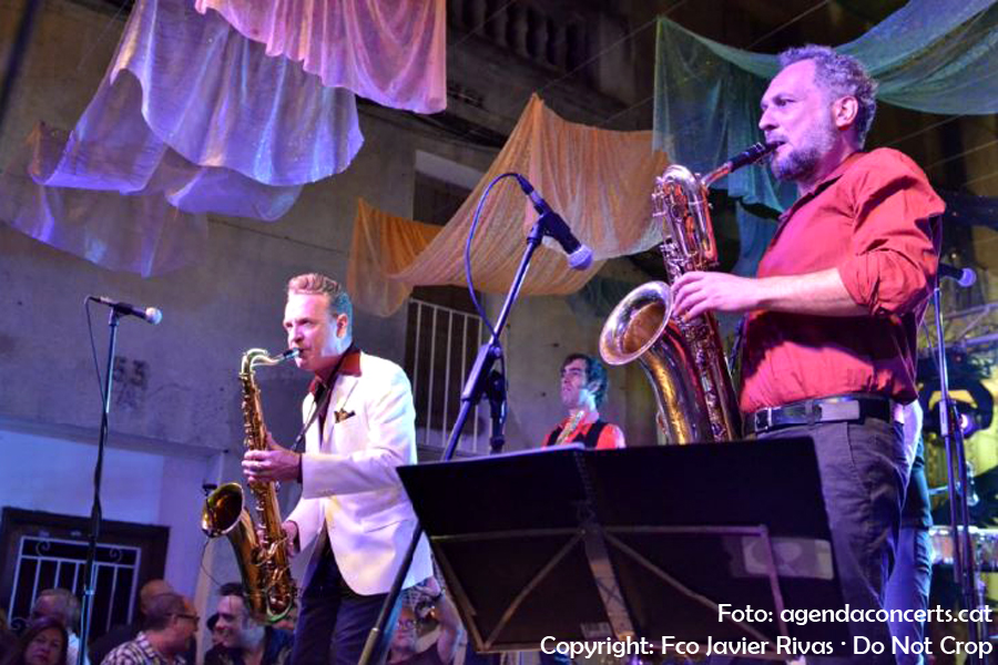 Dani Nel•lo y Los Saxofonistas Salvajes, actuant a la Festa Major de Gràcia 2017 