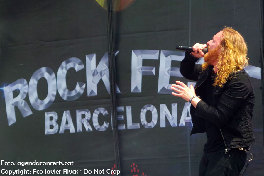 Dark Tranquillity, actuant al Rock Fest Barcelona 2018 a Santa Coloma de Gramenet.