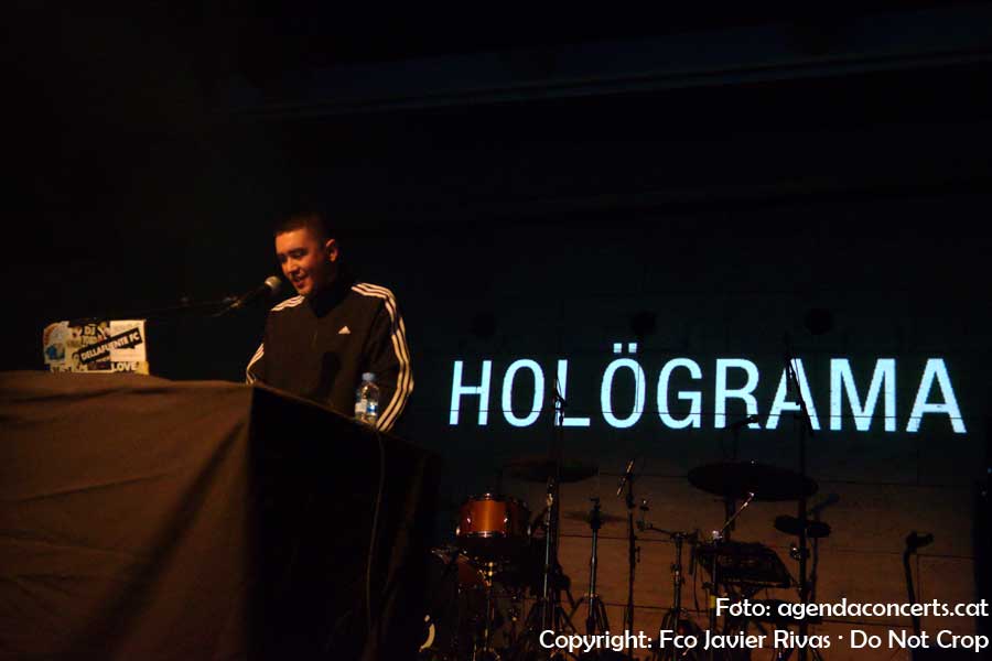 Holögrama, actuant a l'Emergència Festival al CCCB de Barcelona.