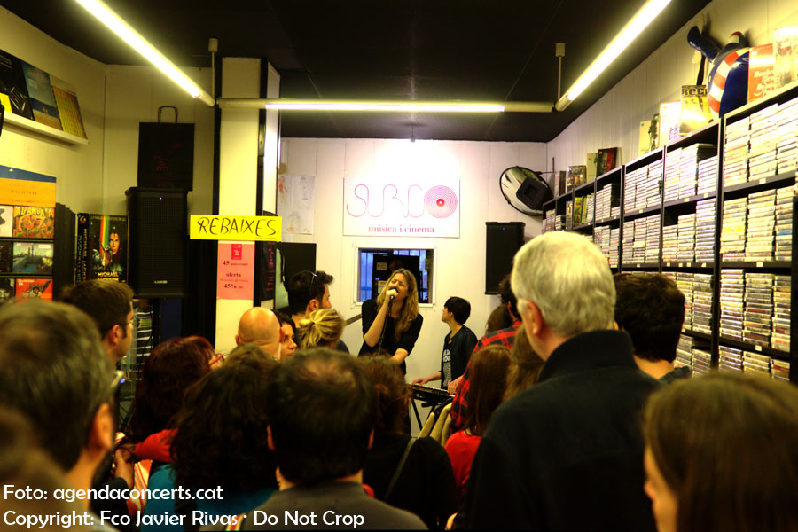 Dewinter, presenting 'Cold like the winter' at Surco Discos in Barcelona.