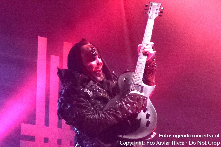 Behemoth, actuando en la sala Razzmatazz de Barcelona presentando 'I loved you at your darkest'.