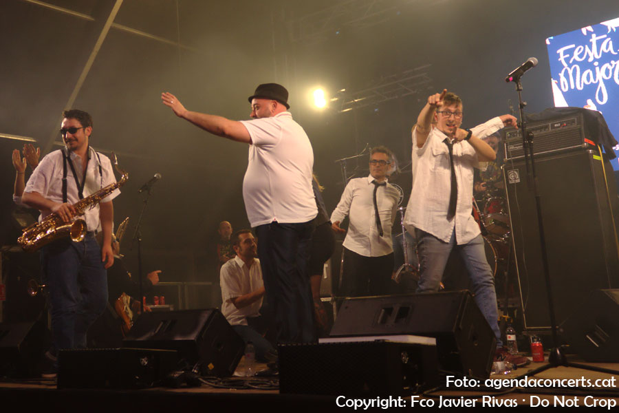 Deskartats, performing at Sant Boi 2019 street party.