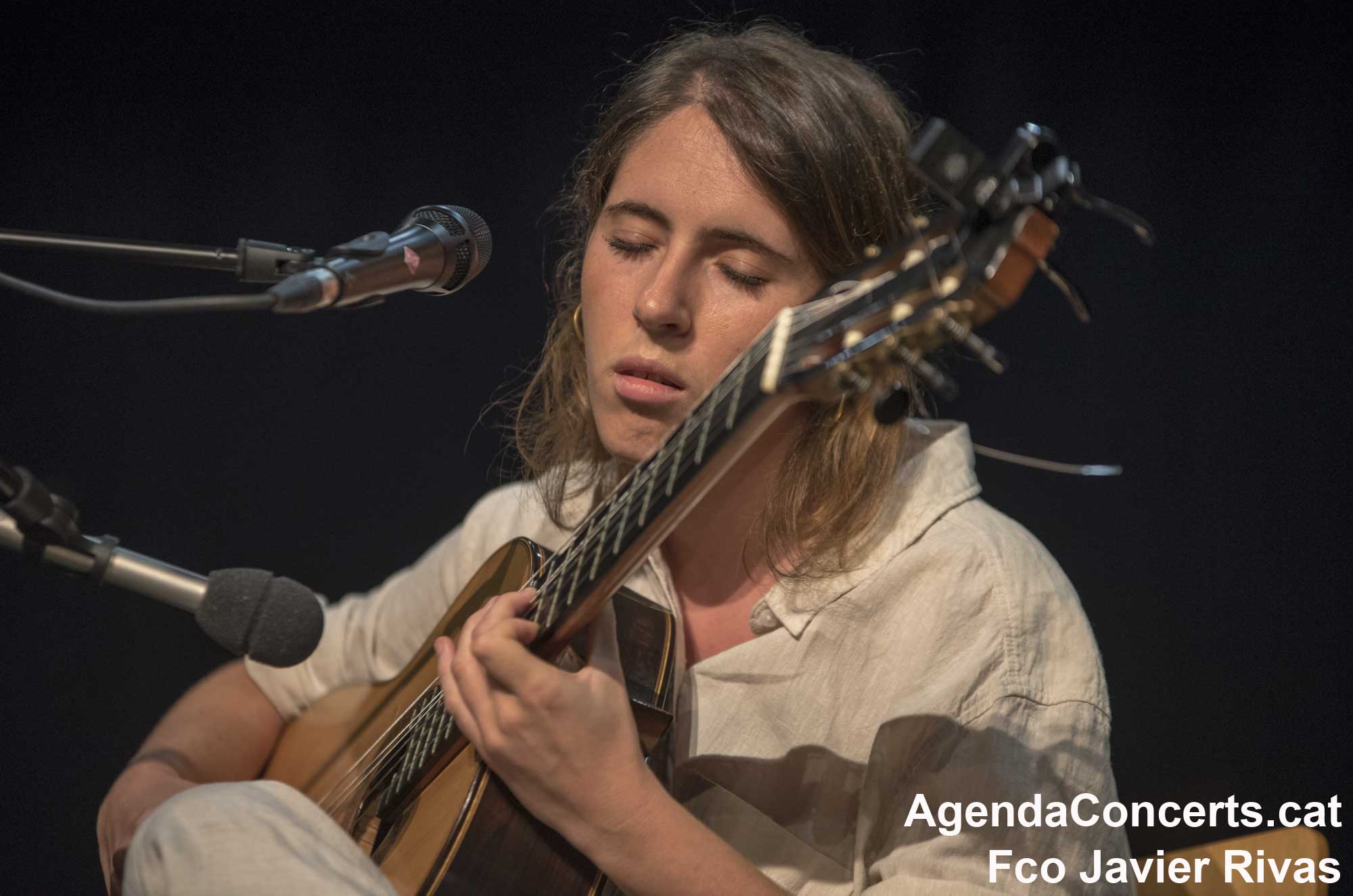 Amaia Miranda, actuant al Festival Altaveu 2021 de Sant Boi de Llobregat.
