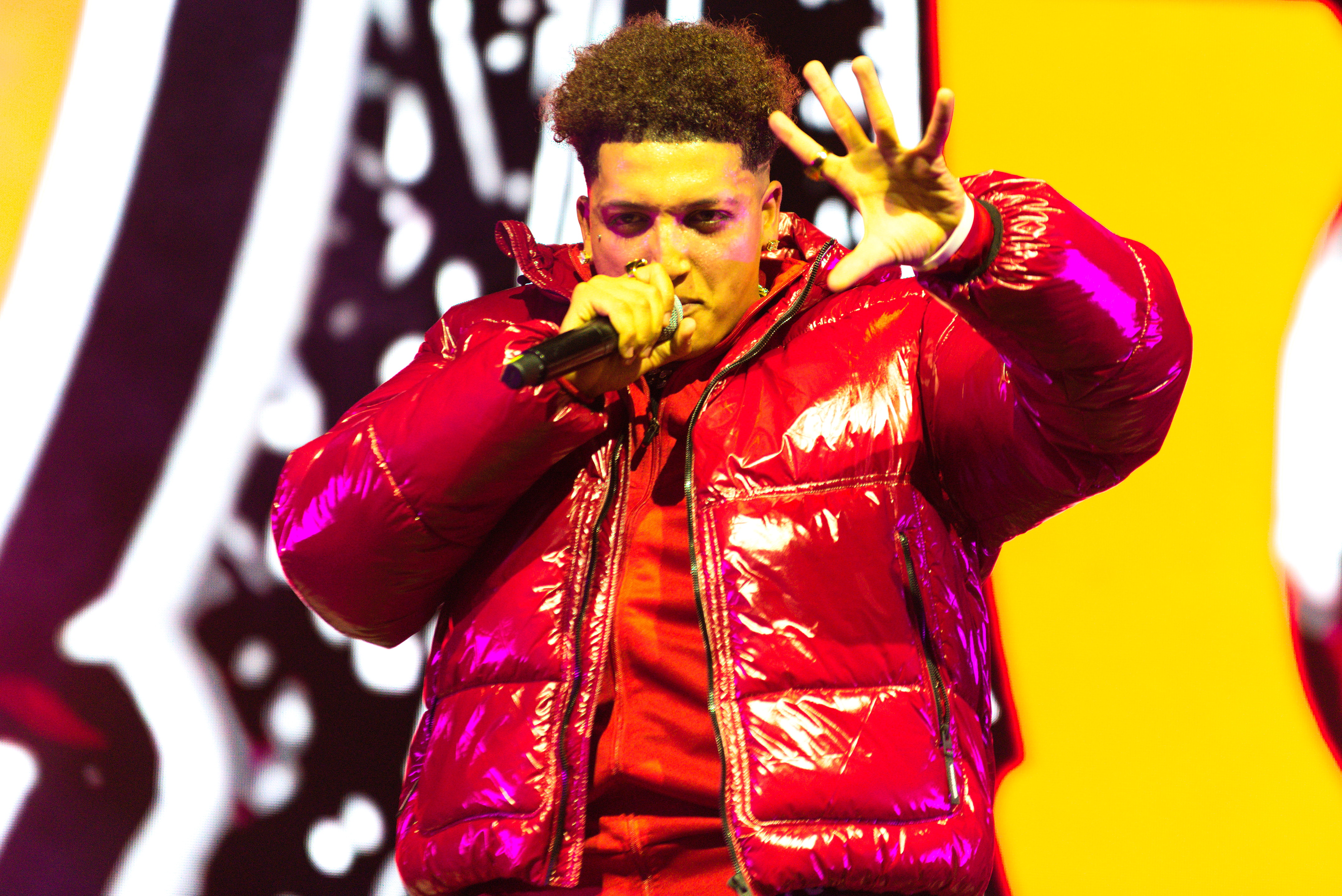 Samuel Nagati se produisant aux Festivités de La Mercè 2025 à Barcelone.